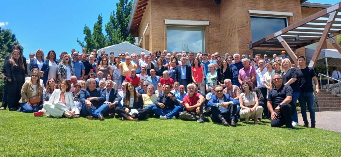 AEHG La Plata presente en la 236 Reunión de Consejo Directivo de FEHGRA