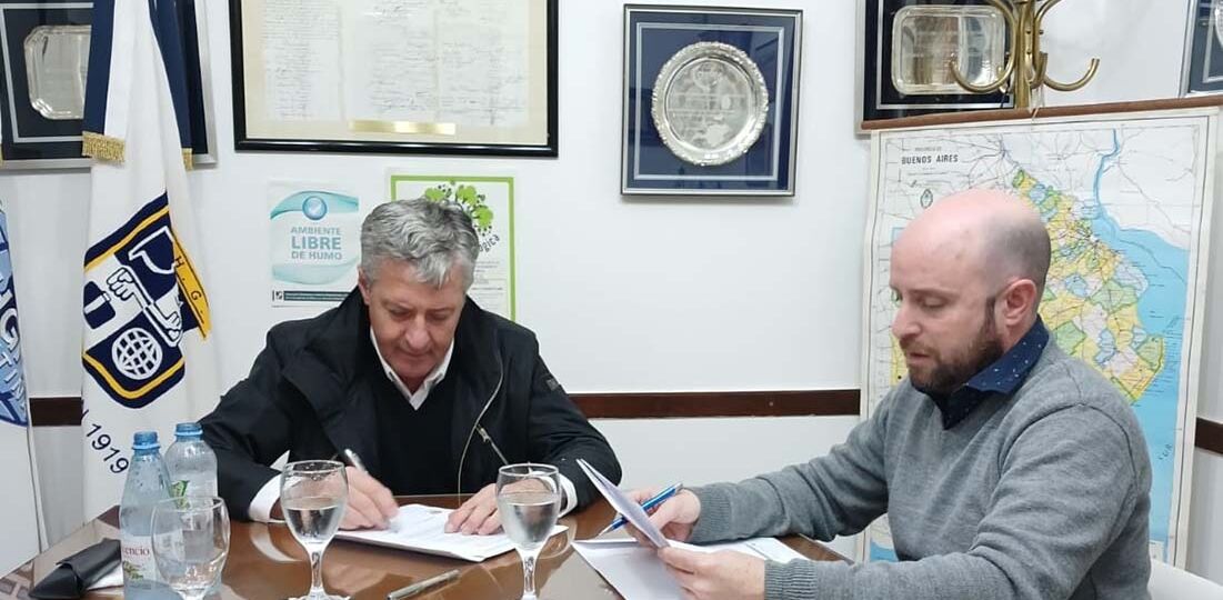 Firma de acuerdo para trabajar en conjunto con la Municipalidad de Chascomús