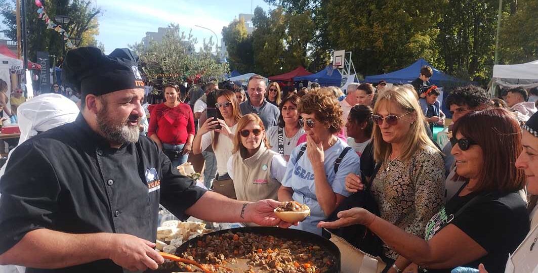 La AEHG La Plata presente en la 5ta Fiesta de la Galleta de Piso en Saladillo 3