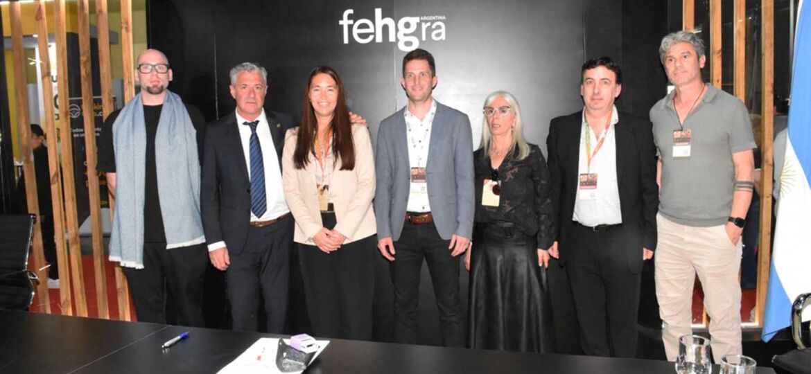 La AEHG La Plata presente en la firma de convenios estratégicos en FIT 2025 1