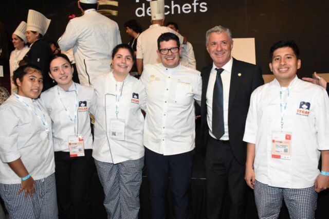 La AEHG La Plata presente en la inauguración oficial de HOTELGA 2025 2
