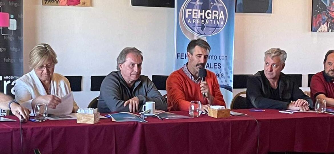 encuentro de representantes bonaerenses de hotelería y gastronomía en Miramar 1